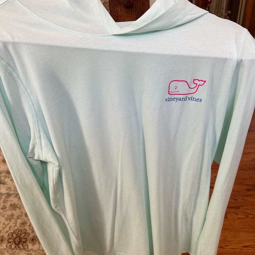 Brand new (without tags) Vineyard Vines long sleeve shirt in size Medium.